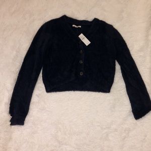 BRAND NEW American Eagle cropped fuzzy sweater